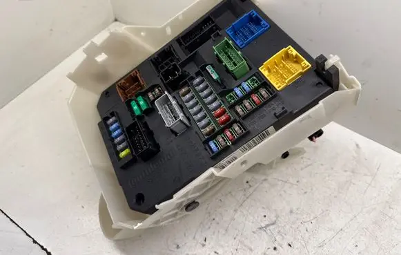 Peugeot 308 Fuse module A2C53383165