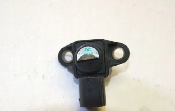 Mercedes-Benz E W212 Air pressure sensor 0261230190