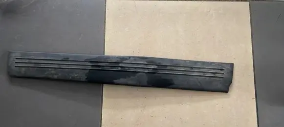Chrysler Voyager Rear sill trim cover P0ZR35DX9AF 53559504