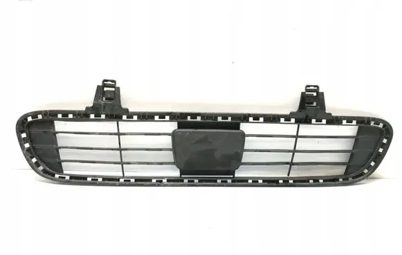 KIA Stonic Front bumper lower grill H8HB0