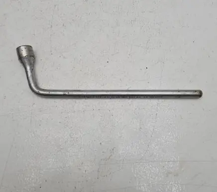Mercedes-Benz E W211 Wheel nut wrench 1205810246