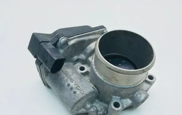 Volkswagen Golf V Throttle valve 06F133062G A2C53044094