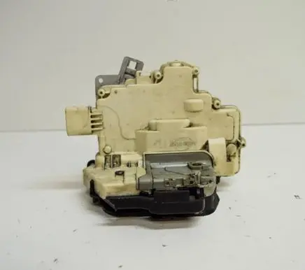 Seat Exeo (3R) Coupe door lock (next to the handle) 8E2837015