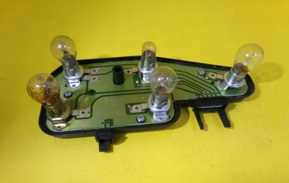 Peugeot 306 Tail light bulb cover holder