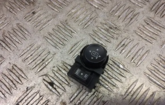 Opel Insignia A Wing mirror switch 23204016 371146