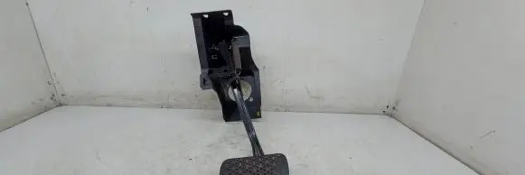 Mercedes-Benz C W203 Brake pedal 2032900401Q09