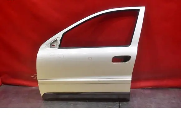 Volvo XC70 Front door