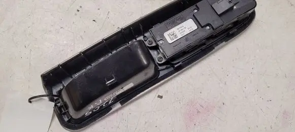 Volvo S40 Electric window control switch 30773210