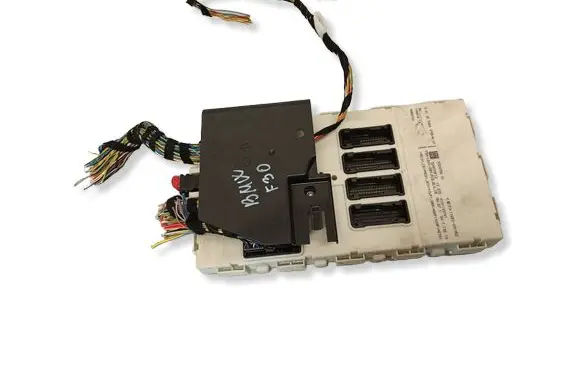 BMW 3 F30 F35 F31 Comfort/convenience module 9324784 524579F12