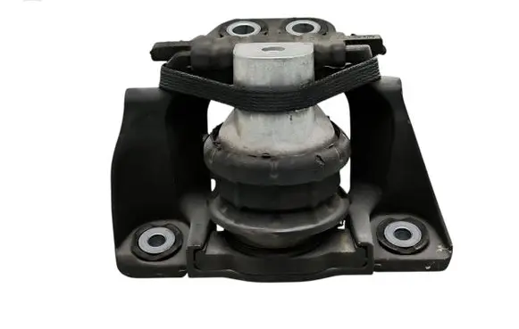 Volvo XC90 Engine mount bracket 31330588
