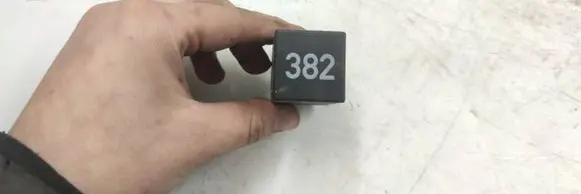 Audi A4 S4 B5 8D Other relay 4D0907131 D11301