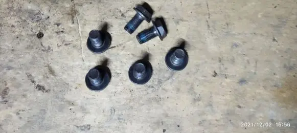 Skoda Roomster (5J) Nuts/bolts 