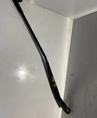 Peugeot 407 Front wiper blade arm 74560 4825