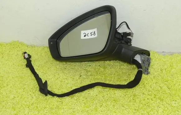 Volkswagen Tiguan Front door electric wing mirror 51857501