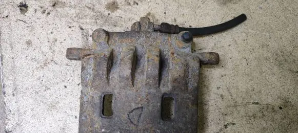 Subaru Forester SH Front brake caliper