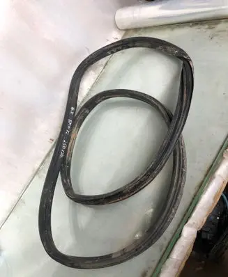 BMW X2 U10 Rear door rubber seal (on body) 