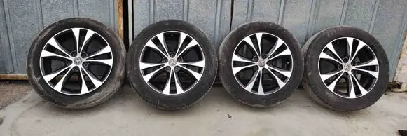 Toyota RAV 4 (XA40) R12 alloy rim 