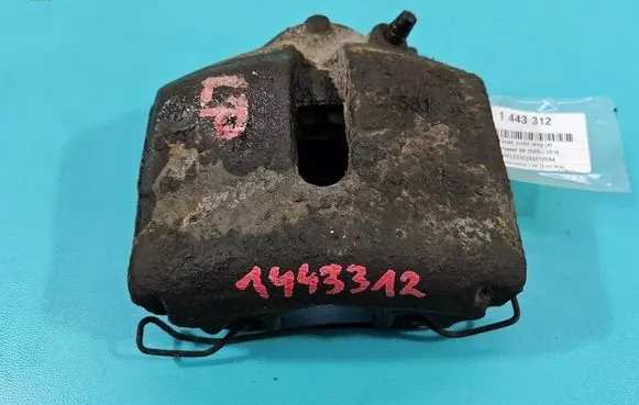 Volkswagen PASSAT B6 Front brake caliper IMPRK1443312