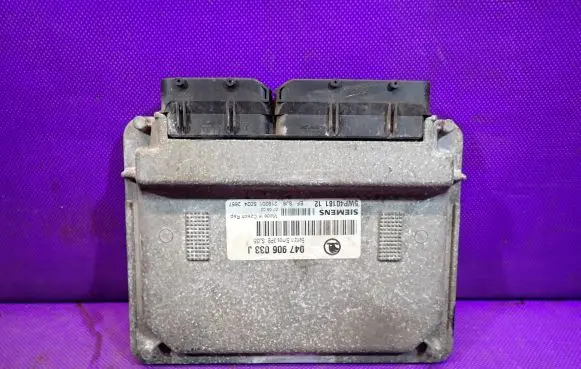 Skoda Fabia Mk1 (6Y) Engine control unit/module ECU 047906033J