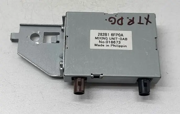 Nissan X-Trail T32 Aerial antenna amplifier 282B16FP0A 018673 UNLTDAB