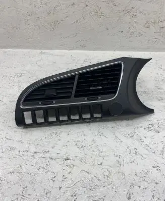 Peugeot 3008 I Dashboard air vent grill cover trim 9688612677