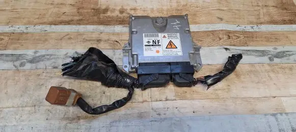 Nissan X-Trail T30 Engine control unit/module 2758004505 23710ES62C