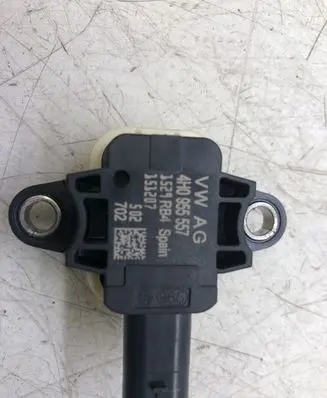 Volkswagen Polo V 6R Airbag deployment crash/impact sensor 4H0955557