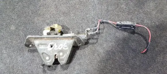 Nissan Almera Tailgate/trunk/boot lock/catch/latch