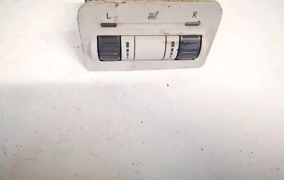 Subaru Impreza III Seat heating switch 