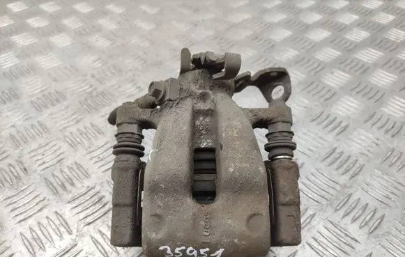 Opel Astra H Rear brake caliper