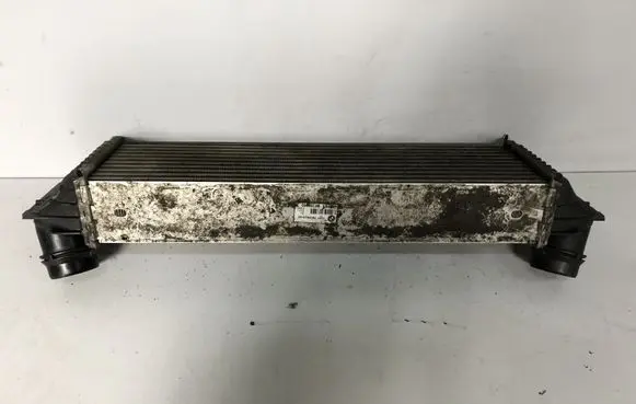 BMW 5 F10 F11 Intercooler radiator 7805629
