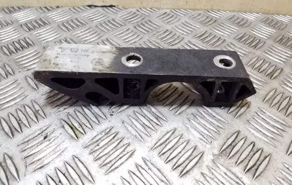 Audi Q7 4L Sway bar bush bracket, front 7L0411063B