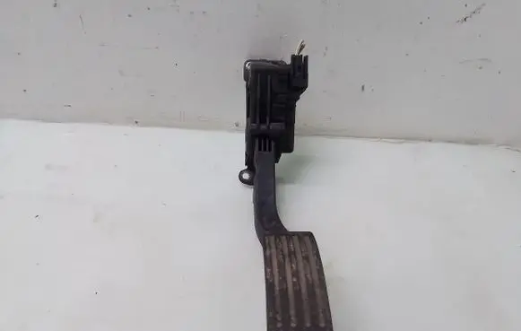 Ford Focus ST Accelerator throttle pedal 4M519F836AK