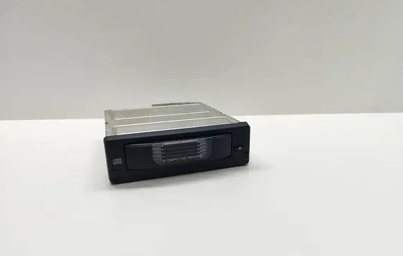 BMW 5 E60 E61 CD/DVD changer 9131850 65129131850