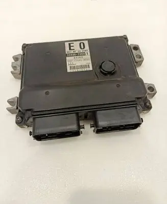 Suzuki Swift I Engine control unit/module 3392072K0 MB1123008262