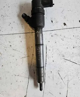 KIA Ceed Fuel injector 0445110320