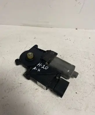 Mercedes-Benz A W168 Rear door window regulator motor 119831301 0130821699 05073102
