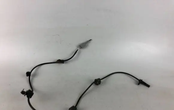 Subaru Legacy ABS rear brake sensor 27540AJ060