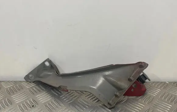 Audi A6 S6 C7 4G Fender mounting bracket 4G0805816 4G0821136A