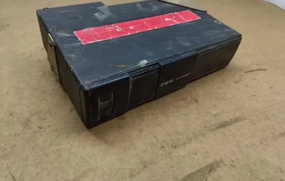 BMW 5 E39 CD/DVD changer 8361584 65128361584 8364931