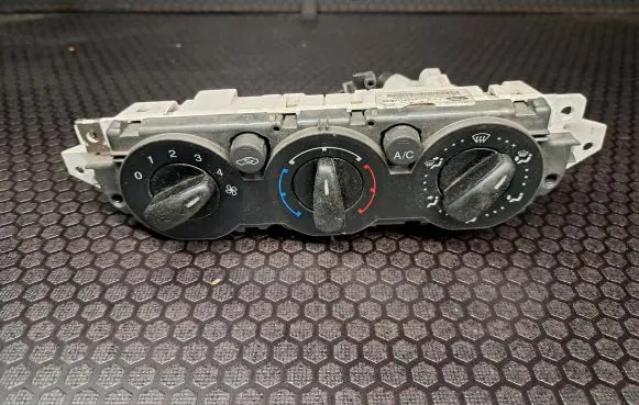 Ford Focus Climate control unit 3M5T19980AD 69607320
