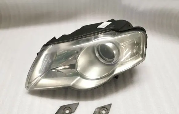 Volkswagen PASSAT B6 Headlight/headlamp 3C0941005J