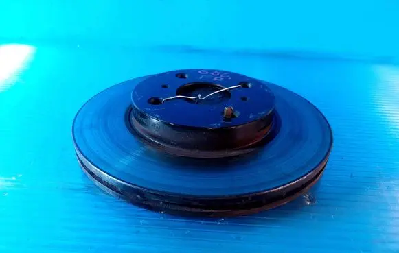 Toyota Yaris Verso Front brake disc