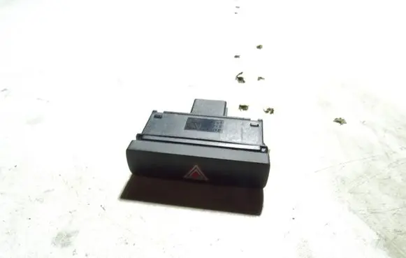 Volkswagen PASSAT B7 Hazard light switch 3AA953509