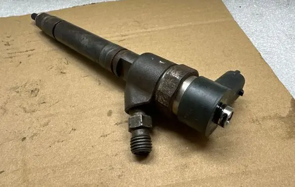 Volvo XC90 Fuel injector 30750283 4A010AN 0445110251