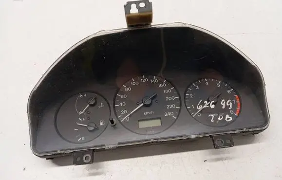 Mazda 626 Speedometer (instrument cluster)