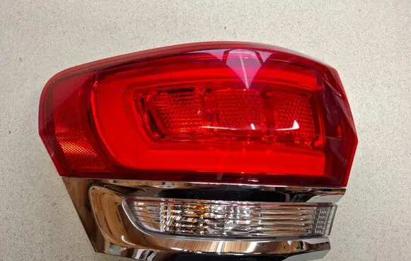 Jeep Grand Cherokee Rear/tail lights 176411300 P68110001AG 013120A