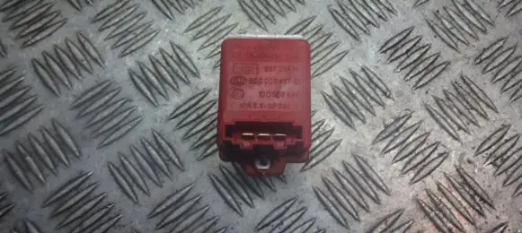 Audi A3 S3 8P Heater blower fan relay 1J0907521