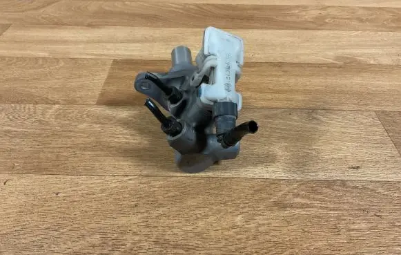 Ford Transit - Tourneo Connect Master brake cylinder