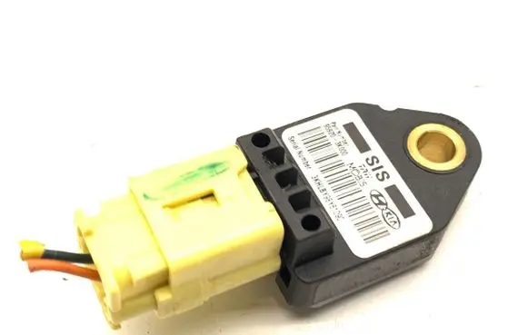 Hyundai i30 Airbag deployment crash/impact sensor 95920-3K000